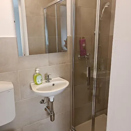Belvedere Affitta Con Bagno Privato アパート ヴェローナ